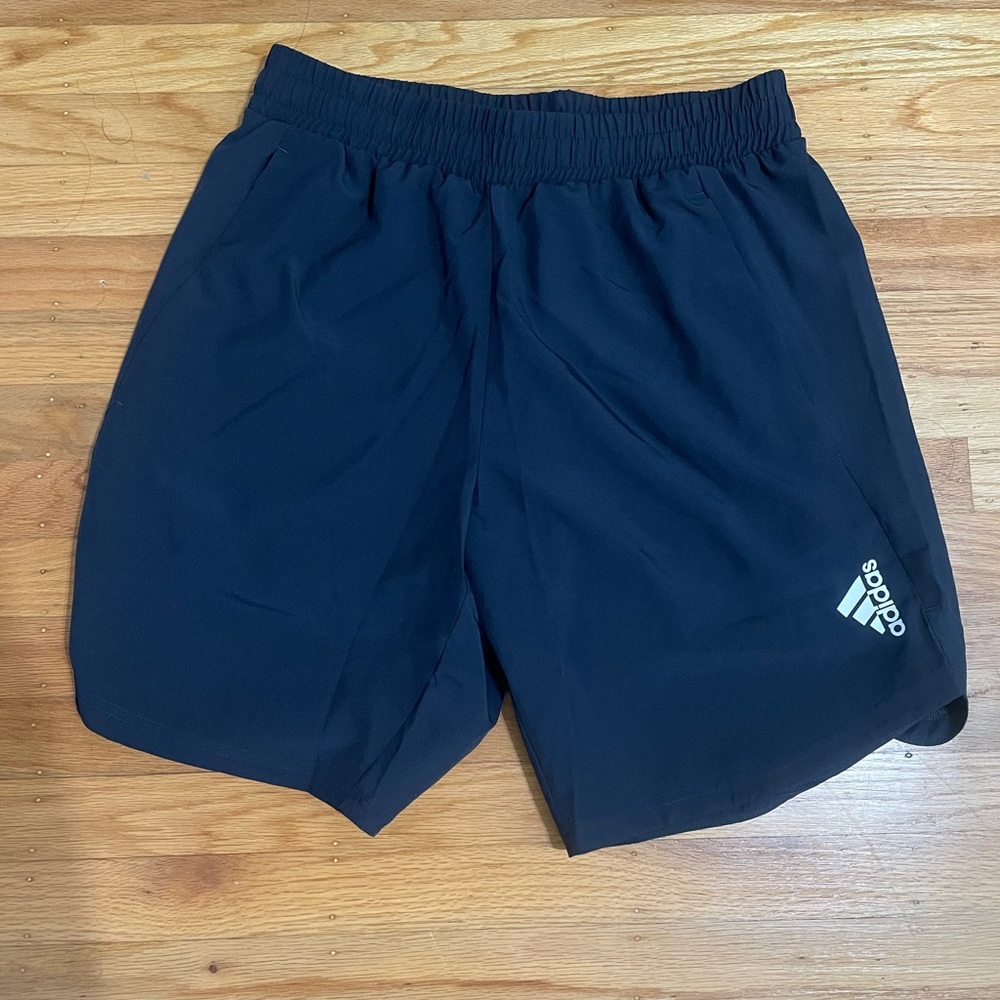 ADIDAS AEROREADY DESIGNED FOR MOVEMENT 9 INCH SHORT SIZE M NAVY